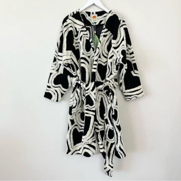 Farm Rio Black And White Wild Hearts Fleece Coat - Picture 7 of 7